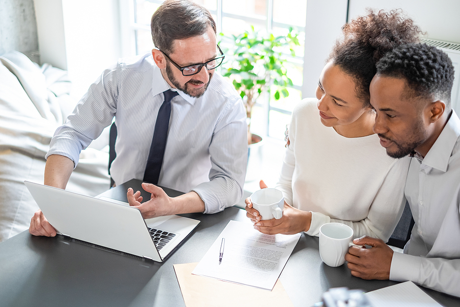 estate planning and and beneficiaries discussion with lawyer